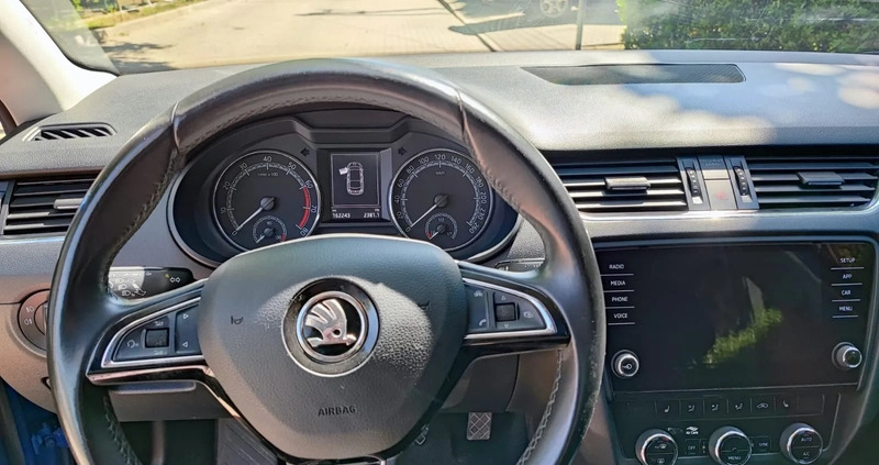 Skoda Octavia cena 45300 przebieg: 162000, rok produkcji 2018 z Śrem małe 56
